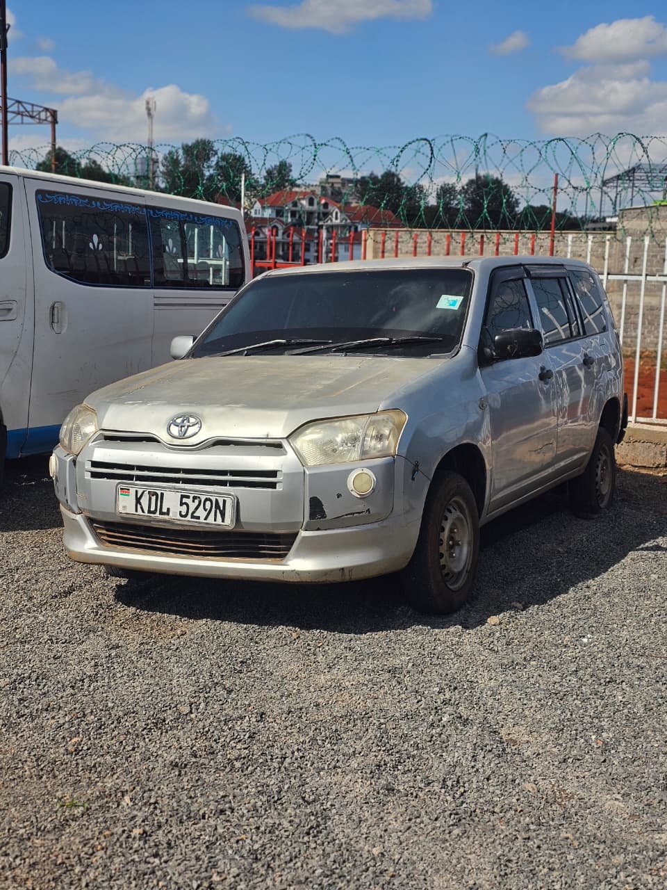 TOYOTA SUCCEED